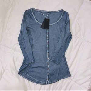 3/4 SLEEVE DENIM COLOURED GUESS TEE 🦋⚡️ BRAND NEW